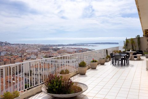 3 dormitorios Apartment en Cannes, France No. 68013 2