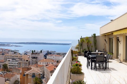 3 dormitorios Apartment en Cannes, France No. 68013 1