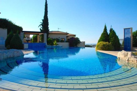 3 bedrooms Villa in Paphos, Cyprus No. 76226 11