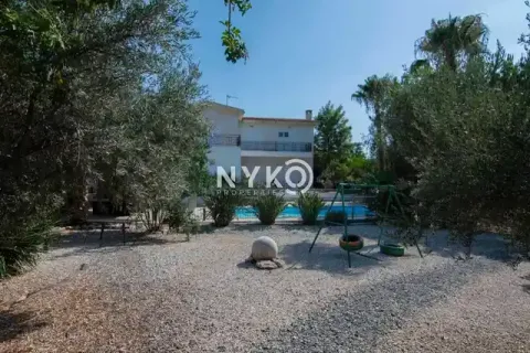 4 dormitorios House en Parekklisia, Cyprus No. 45382 1