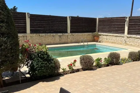 3 bedrooms Villa in Limassol, Cyprus No. 45387 2