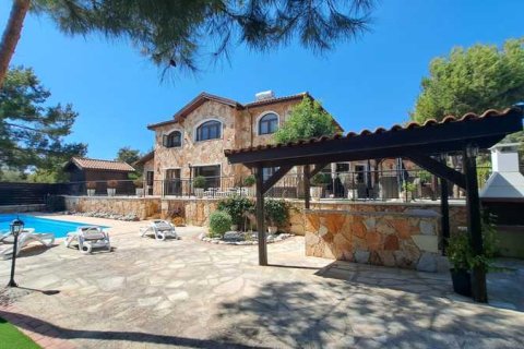 6 bedrooms Villa in Souni–Zanatzia, Cyprus No. 65500 9