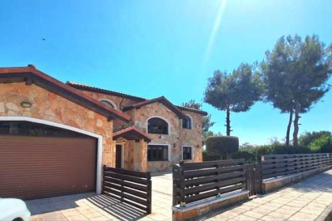 6 bedrooms Villa in Souni–Zanatzia, Cyprus No. 65500 2