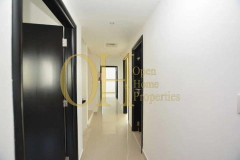 5 bedrooms Townhouse in Al Reef, UAE No. 8502 12