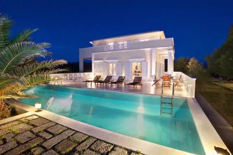 6 bedrooms Villa in Magnesia, Greece No. 60354 4