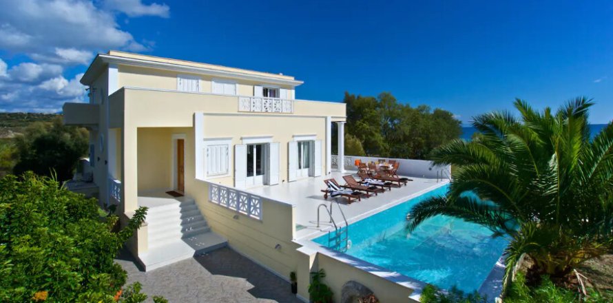 6 bedrooms Villa in Magnesia, Greece No. 60354