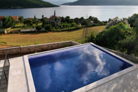 4 bedrooms House in Herceg Novi, Montenegro No. 66858 5