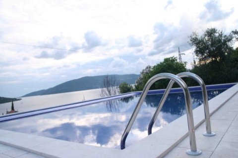 4 bedrooms House in Herceg Novi, Montenegro No. 66858 3