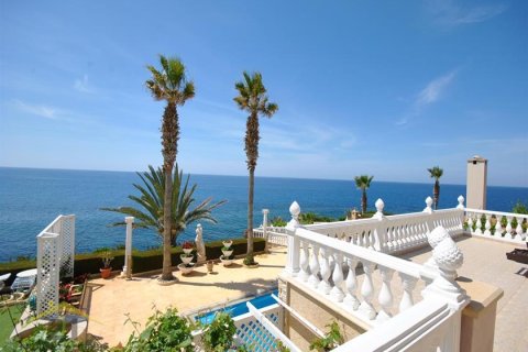 5 dormitorios Villa en Paphos, Cyprus No. 39169 25