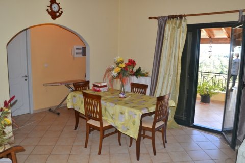 2 bedrooms Villa in Corfu, Greece No. 52791 3