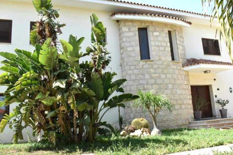 3 bedrooms Villa in Pyrgos, Cyprus No. 75802 3