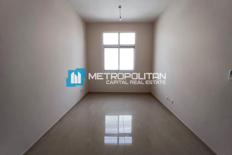 4 bedrooms Townhouse in Khalifa City, UAE No. 6702 10