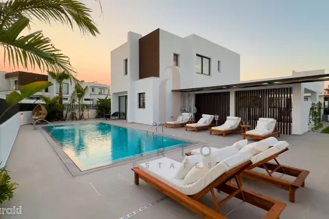 3 bedrooms Villa in Pernera, Cyprus No. 63276 1