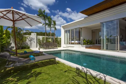 4 bedrooms Villa in Phuket, Thailand No. 2820 1