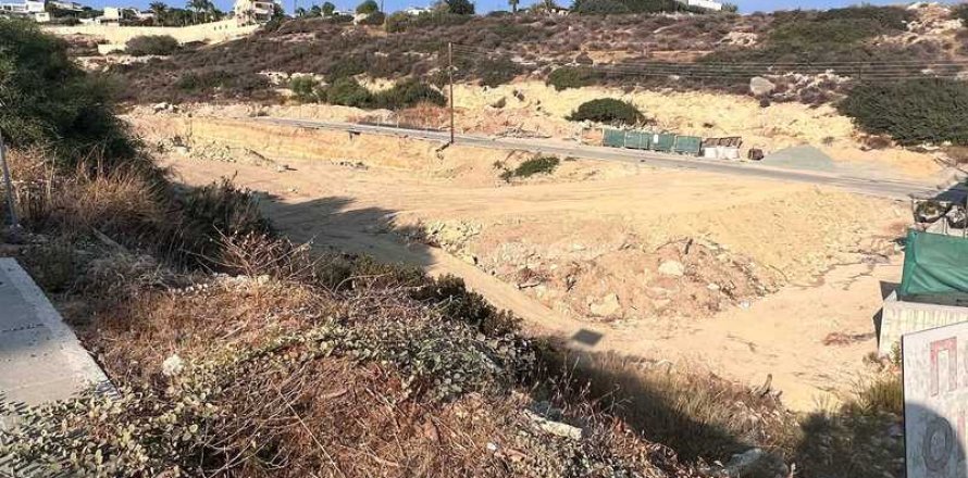 872m² Land in Germasogeia, Cyprus No. 64625