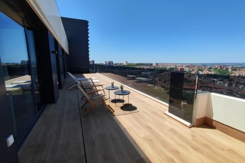 3 dormitorios Penthouse en Madrid, Spain No. 27844 11