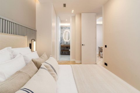 3 dormitorios Apartment en Madrid, Spain No. 27504 12