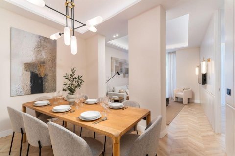 3 bedrooms Apartment in Madrid, Spain No. 27504 13