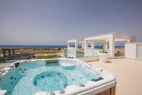 6 bedrooms House in Ayia Napa, Cyprus No. 28992 8