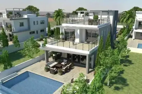 6 bedrooms House in Pervolia, Cyprus No. 30743 1