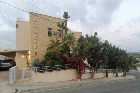 4 bedrooms House in Ypsonas, Cyprus No. 30746 7