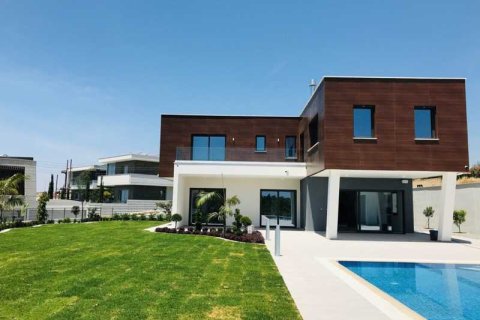 6 bedrooms Villa in Limassol, Cyprus No. 52639 2