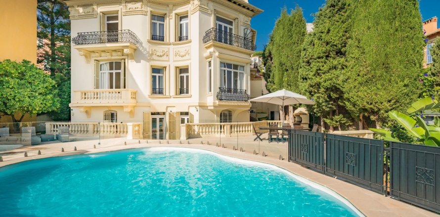 5 bedrooms Villa in Villefranche-sur-Mer, France No. 67379