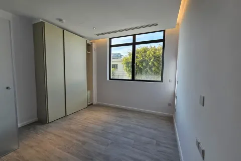 2 bedrooms Apartment in Limassol, Cyprus No. 32404 5