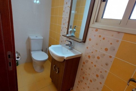 2 bedrooms Apartment in Germasogeia, Cyprus No. 53302 11