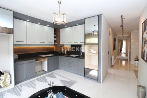 4+1 Apartment in Ankara, Turkey No. 14015 13