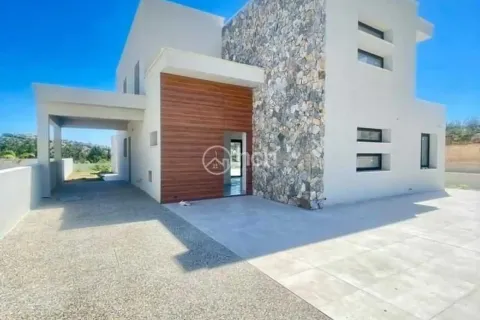 4 bedrooms Villa in Agios Tychonas, Cyprus No. 39694 3