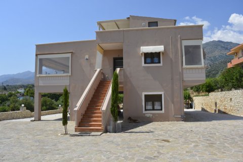 4 bedrooms House in Chania, Greece No. 24068 1