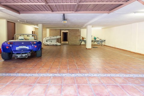 640m² House à Cullera, Spain No. 26873 24