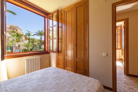 640m² House en Cullera, Spain No. 26873 12