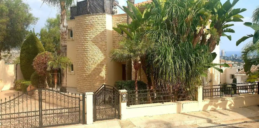 4 dormitorios Villa en Germasogeia, Cyprus No. 63584