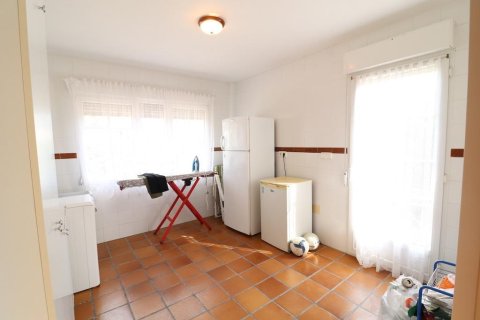 4 dormitorios Apartment en Mil Palmeras, Spain No. 27673 11