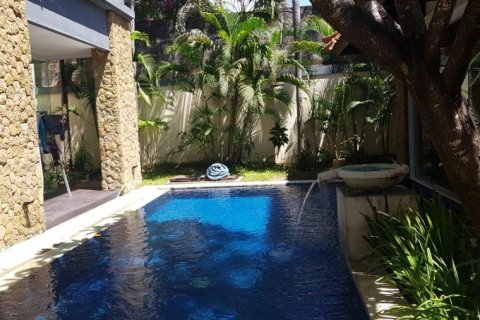 3 bedrooms Villa in Sanur, Indonesia No. 23181 1