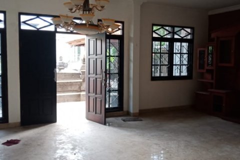 6 bedrooms House in Renon, Indonesia No. 23184 2