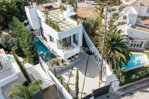 5 dormitorios Villa en Marbella, Spain No. 25718 1