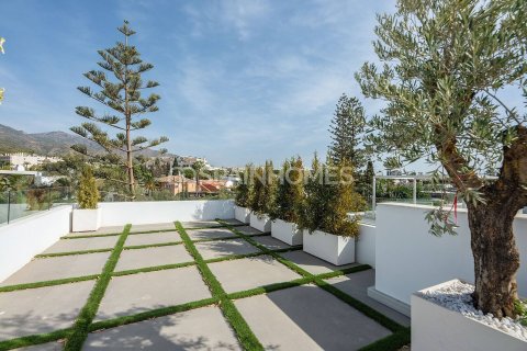 5 bedrooms Villa in Marbella, Spain No. 25718 20