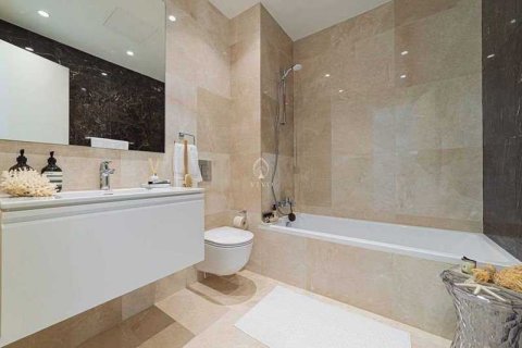 4 bedrooms Penthouse in Germasogeia, Cyprus No. 77746 12