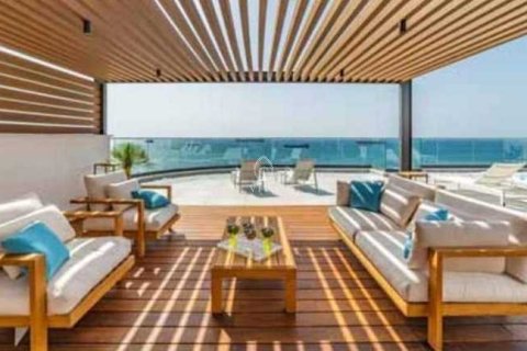 4 bedrooms Penthouse in Germasogeia, Cyprus No. 77746 4