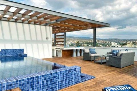 4 bedrooms Penthouse in Germasogeia, Cyprus No. 77746 3