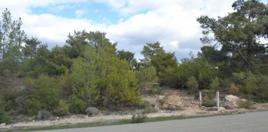 17382m² Land in Souni–Zanatzia, Cyprus No. 77816