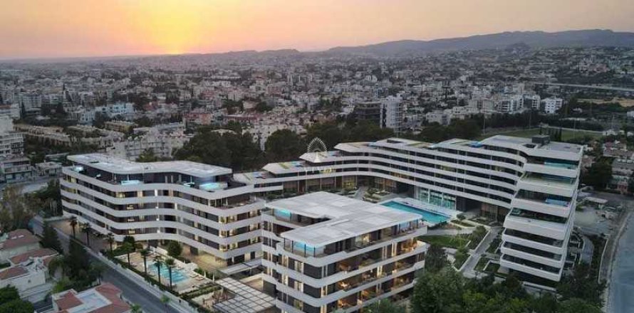 3 bedrooms Apartment in Germasogeia, Cyprus No. 77745