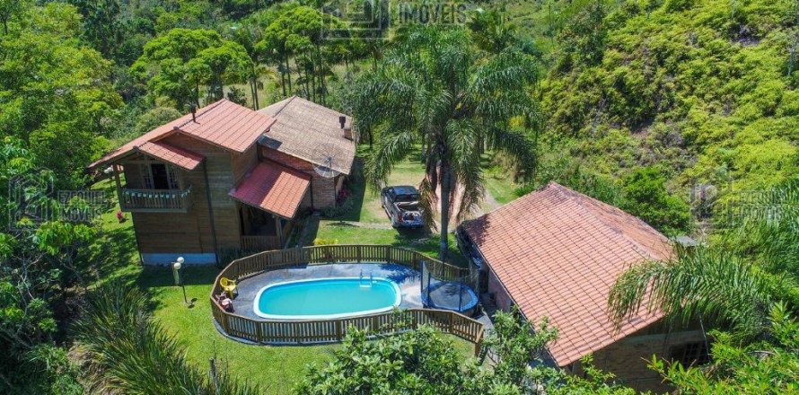 3 bedrooms Villa in Palhoca, Brazil No. 62399