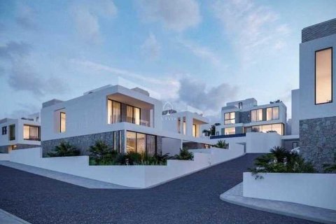 3 bedrooms House in Germasogeia, Cyprus No. 77140 1