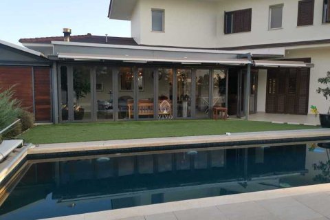 4 bedrooms House in Mesa Geitonia, Cyprus No. 77136 3