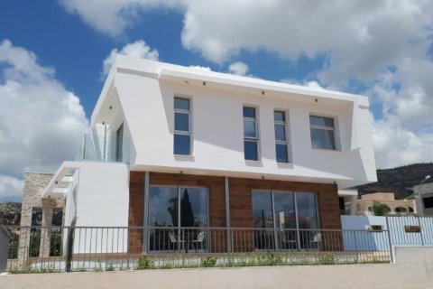 3 bedrooms Villa in Paphos, Cyprus No. 51244 1