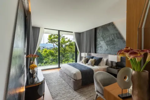 5 bedrooms Villa in Phuket, Thailand No. 2752 3